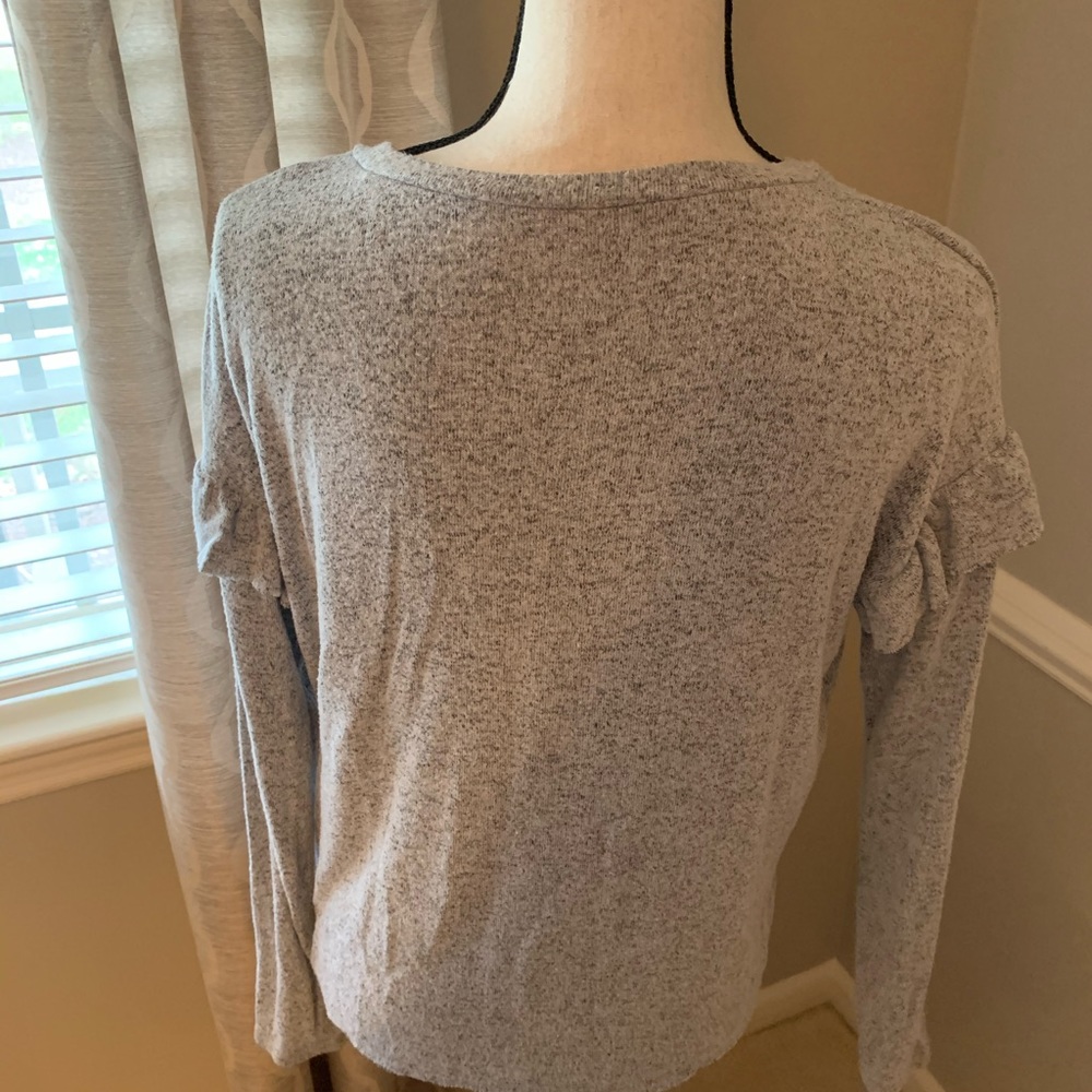 American Eagle Grey Lightweight Sweater with Ruffled Sleeves, Size Small - Picture 4 of 5